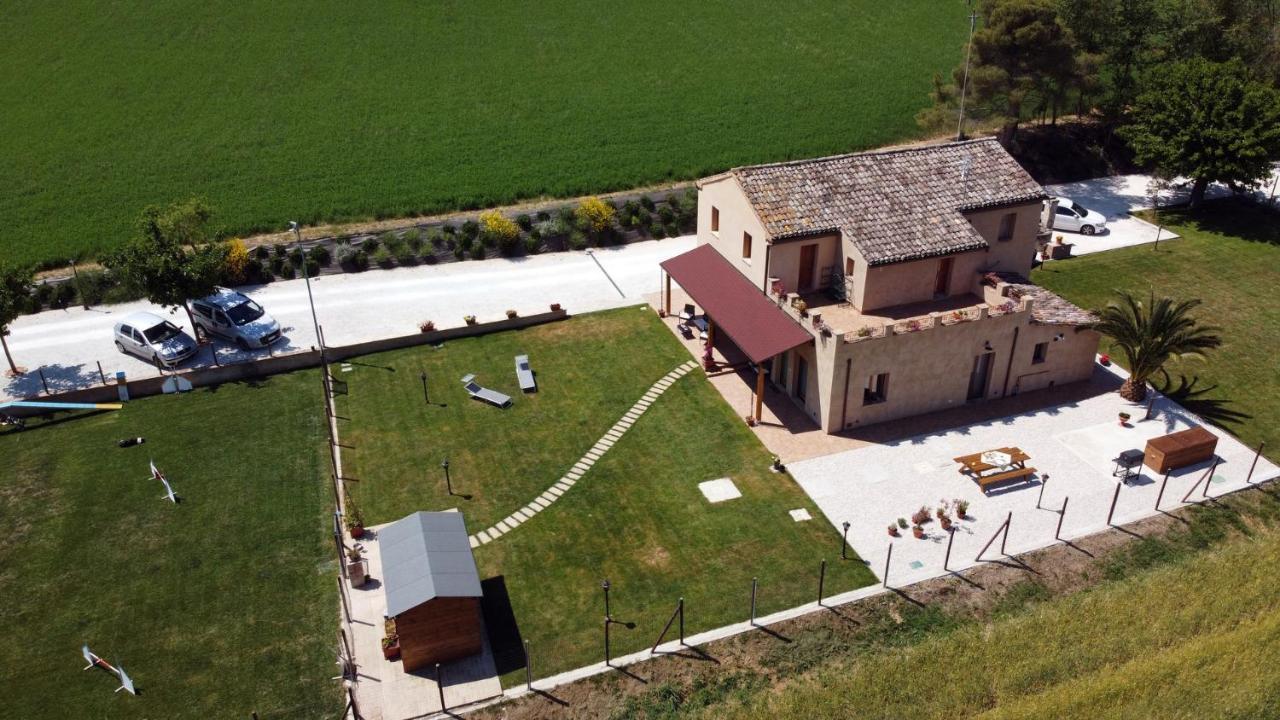 Casa Montefiore 13 Girasoli Lt Nella Tranquilla Campagna Marchigiana Ancona Eksteriør bilde